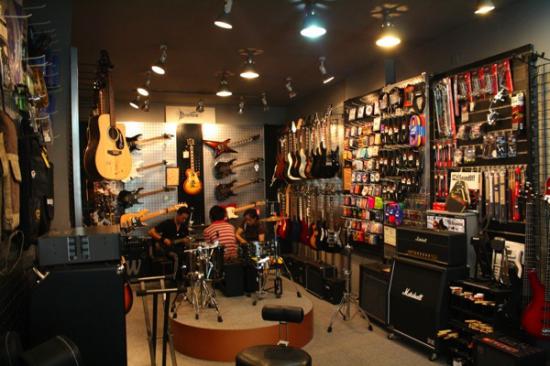 琴行装修效果图_琴行 收入(3)