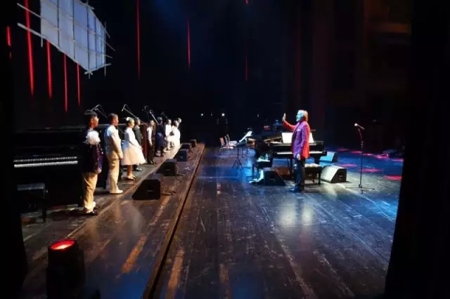 理查德·克莱德曼新年音乐会圆满结束 理查德·克莱德曼新年音乐会圆满结束