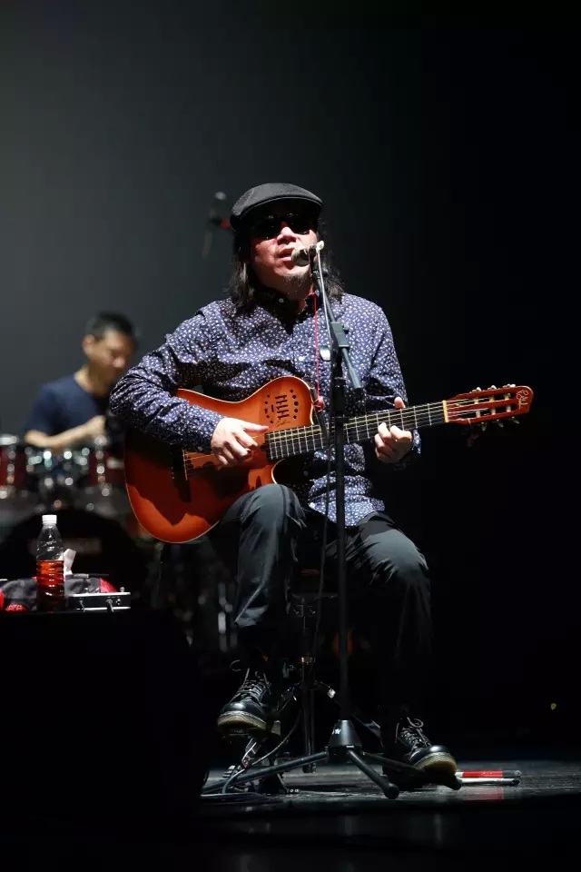 周云蓬“倾听—树生长的声音”全国巡演 周云蓬“倾听—树生长的声音”全国巡演