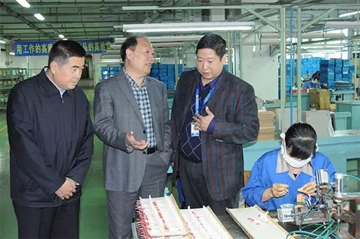 中轻联副会长、乐器协会理事长王世成莅临星海集团调研 中轻联副会长、乐器协会理事长王世成莅临星海集团调研