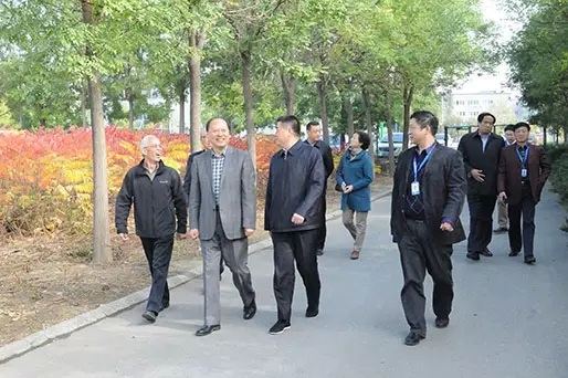 中轻联副会长、乐器协会理事长王世成莅临星海集团调研 中轻联副会长、乐器协会理事长王世成莅临星海集团调研
