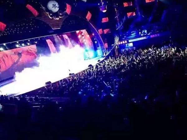 演艺联手陌陌做在线直播,是“互联网+”的倒逼? 演艺联手陌陌做在线直播,是“互联网+”的倒逼?
