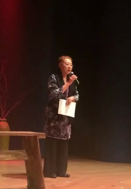 戴晓莲老师客串本场音乐会主持人 戴晓莲老师客串本场音乐会主持人