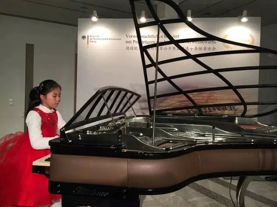 团聚德国大使馆&欧米勒获奖选手圣诞音乐会 团聚德国大使馆&欧米勒获奖选手圣诞音乐会