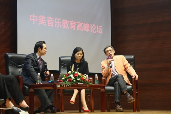 星海音乐学院钢琴系副教授黄天东 星海音乐学院钢琴系副教授黄天东