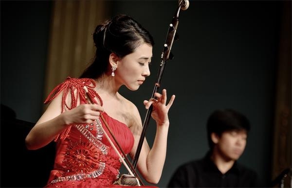 影响二胡演奏技能发展的自身因素我们如何努力? 影响二胡演奏技能发展的自身因素我们如何努力?